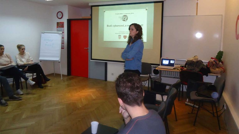 Prezentacija „Budi cybercool, a ne cyberbull!“