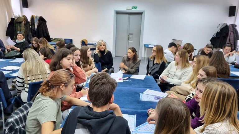 IZVJEŠTAJ S DIJALOGA NA MEĐUNARODNI DAN OBRAZOVANJA